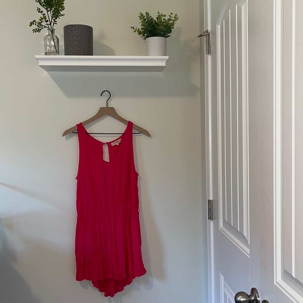 4 for 25 🌻 Altar’d state coral romper